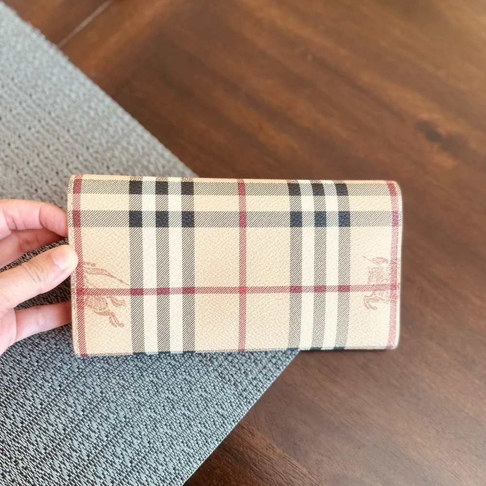 Burberry wallet 💯 authentic - Picture 6 of 9